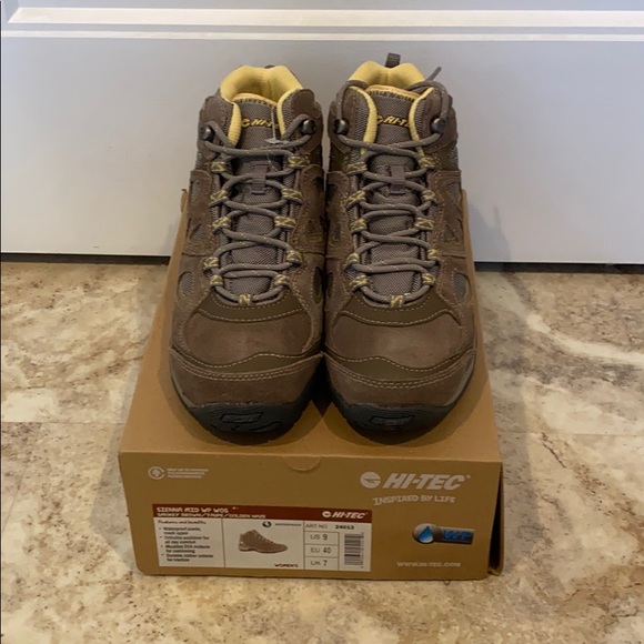 Hi-Tec Shoes - Hi-Tec Sienna Mid Waterproof Women’s Hiking Boots